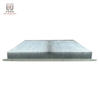 Hladilno telo z aluminijastimi rebri